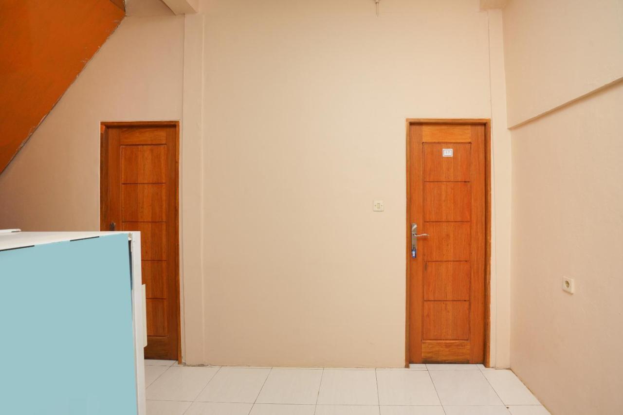 Oyo 2656 Az Zahra Residence Syariah Surabaya Exterior photo